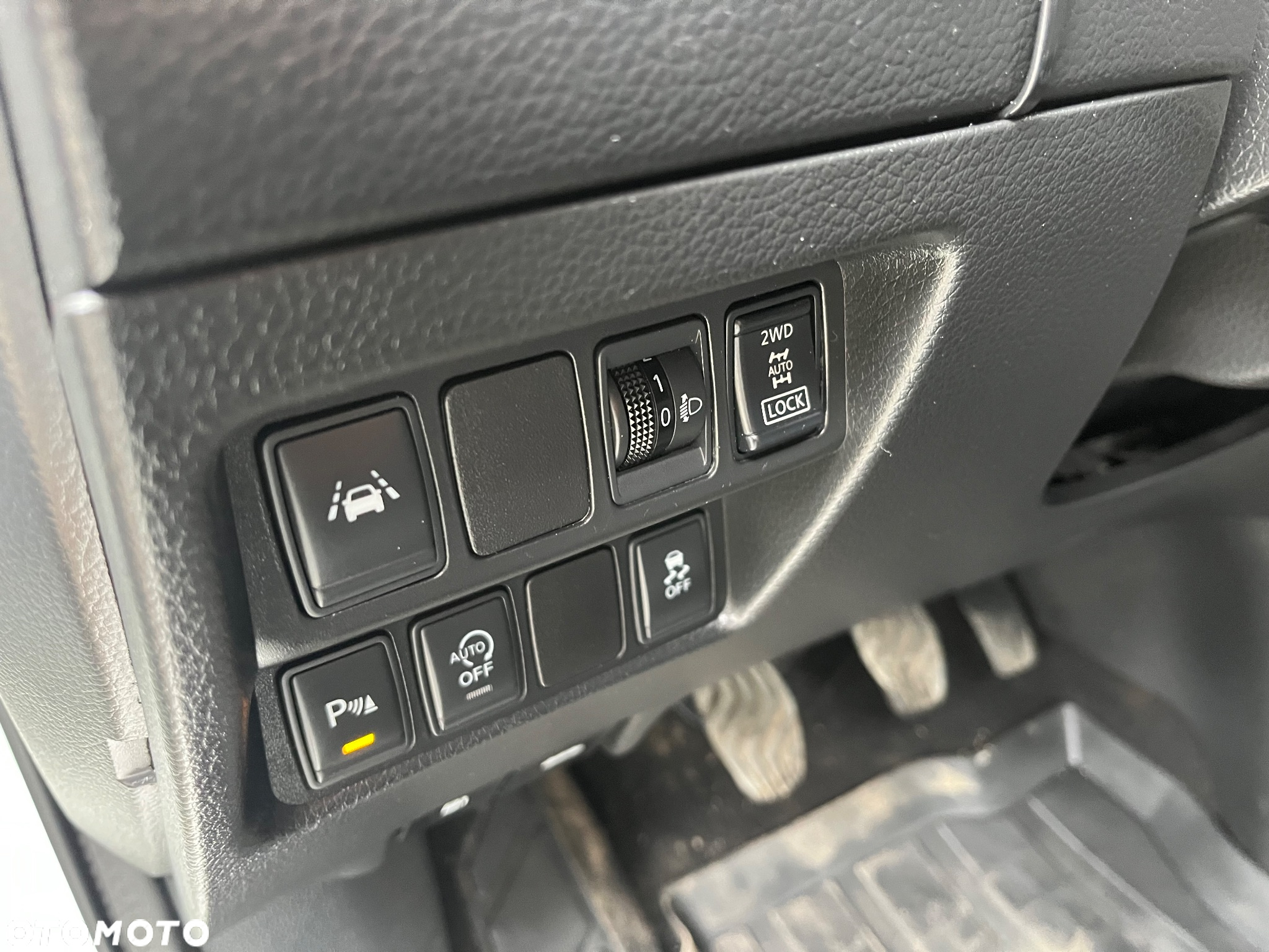 Nissan Qashqai 1.6 DCi 4x4 N-Connecta - 21