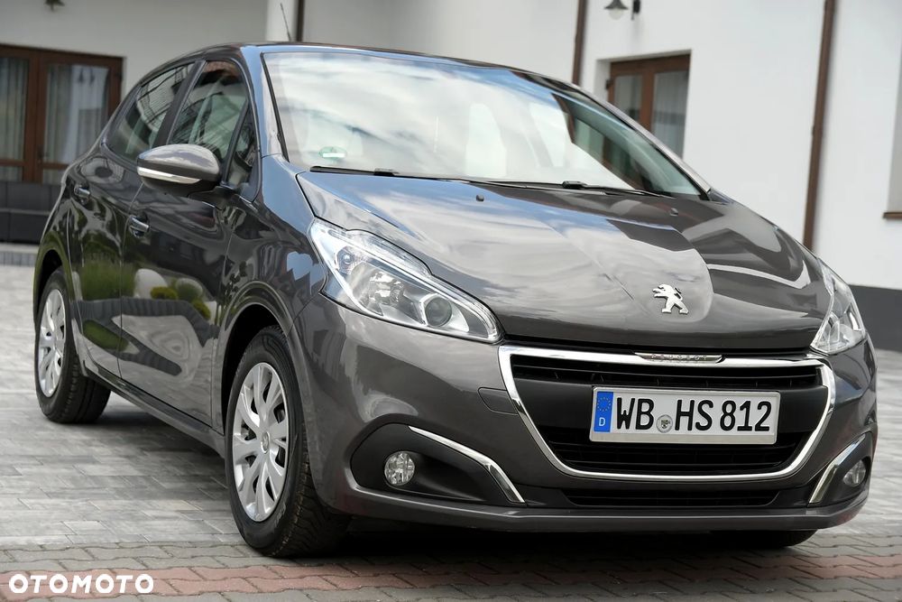 Peugeot 208 - 13