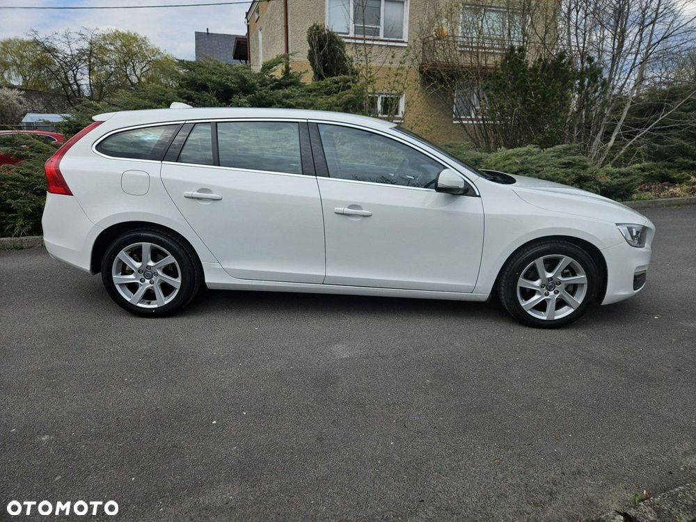 Volvo V60 D3 Geartronic Momentum - 5