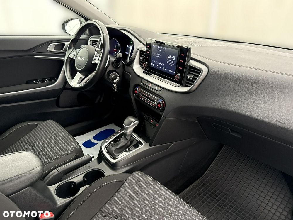 Kia Ceed - 22