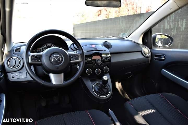 Mazda 2 1.5i GTA - 12
