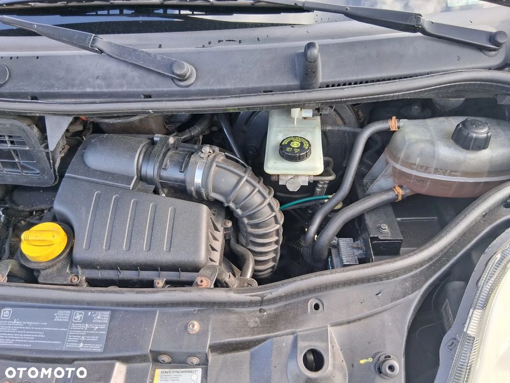 Opel Vivaro - 10