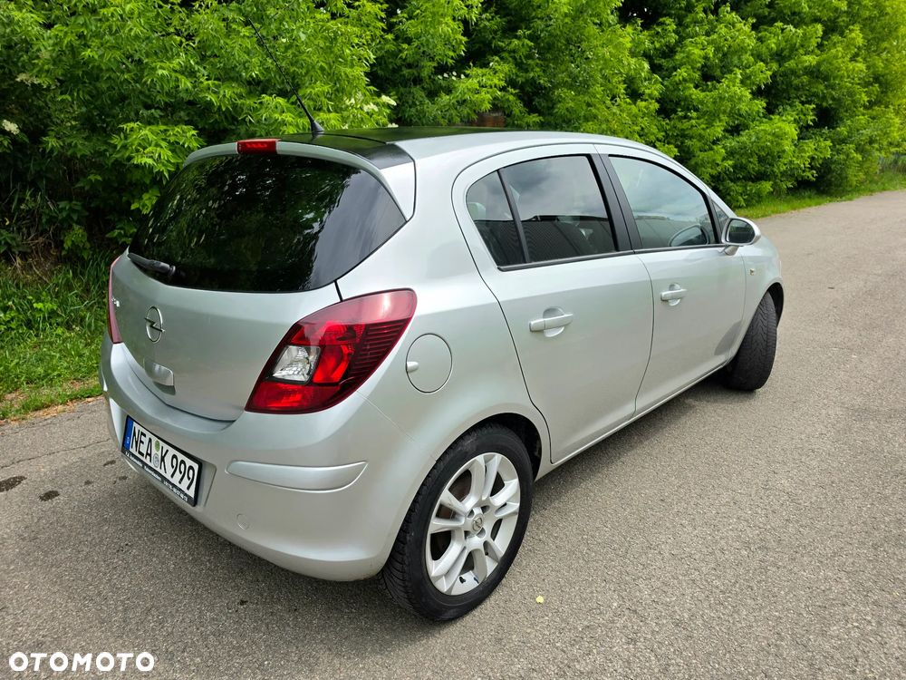 Opel Corsa 1.2 16V Sport - 4