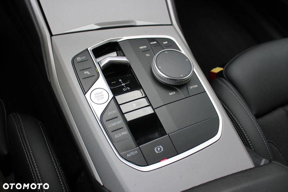 BMW Seria 3 320d xDrive mHEV - 20