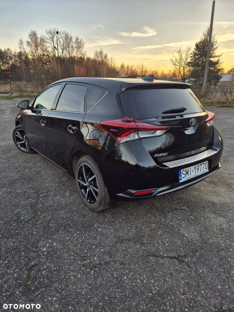 Toyota Auris 1.6 Dynamic - 3
