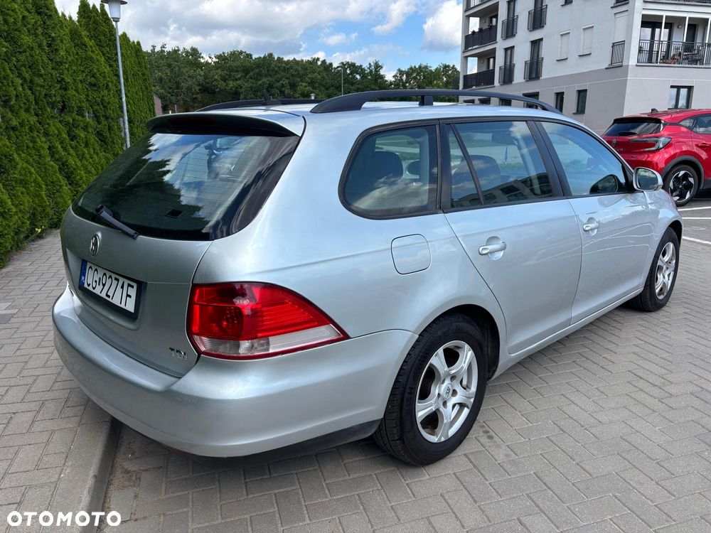 Volkswagen Golf 1.9 TDI DSG DPF Trendline - 8
