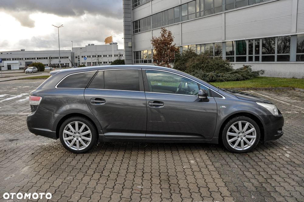 Toyota Avensis 2.2 D-CAT Premium - 5