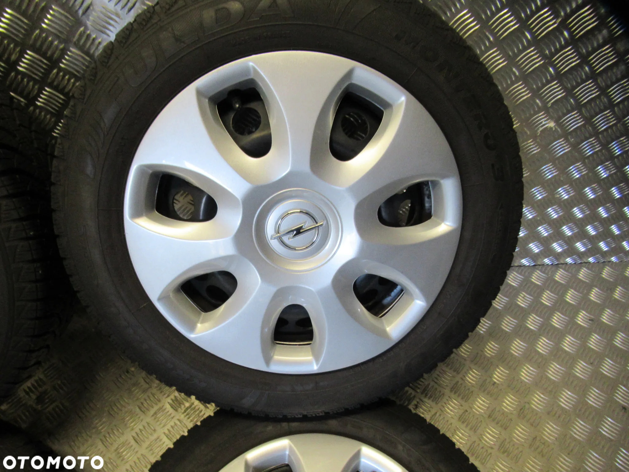 Koła Opel Adam Corsa D E Meriva 6Jx15 et39 4x100 zima 7,5mm CZUJNIKI - 2