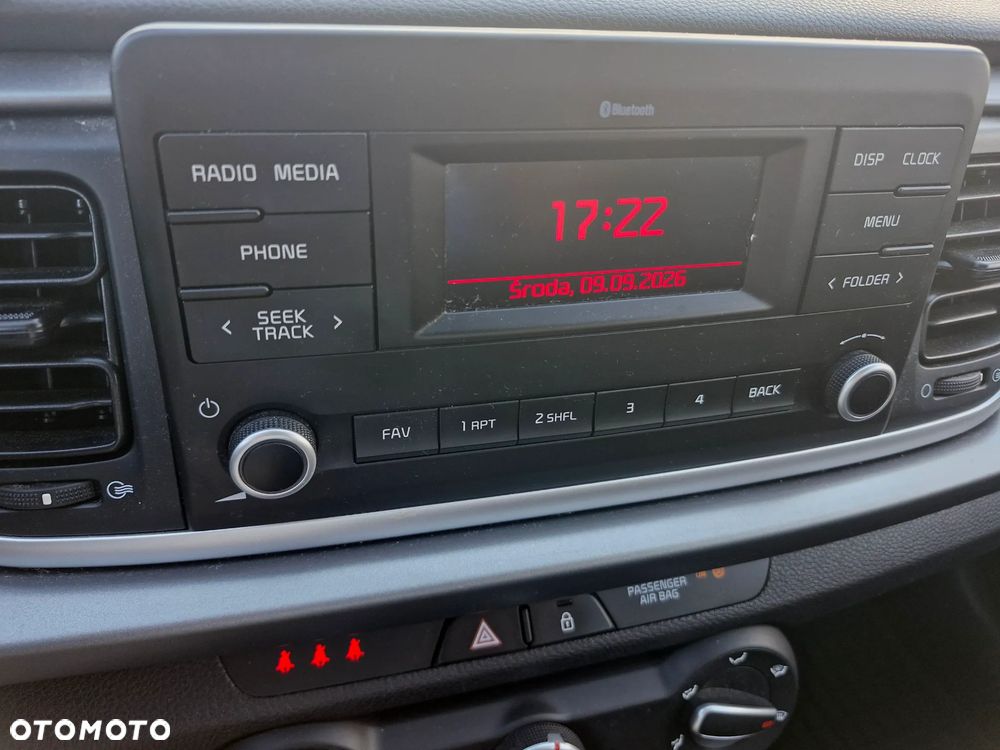 Kia Rio 1.2 M - 12