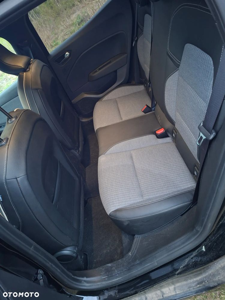 Renault Clio - 10
