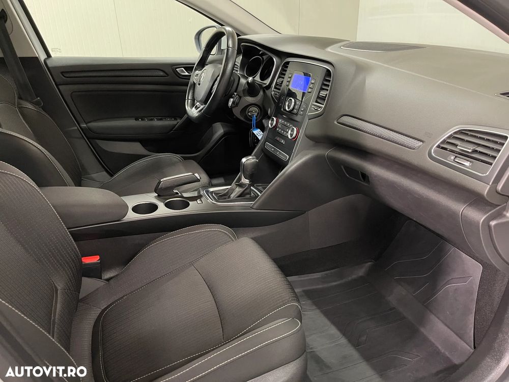 Renault Megane TCe EDC Zen - 10