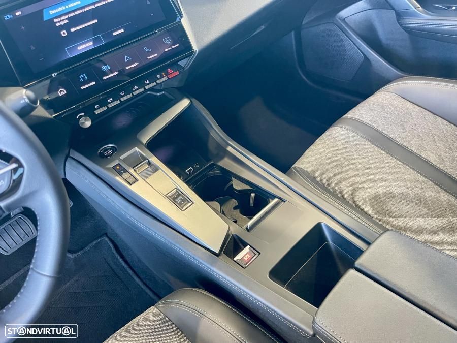 Peugeot 408 1.2 PureTech Allure EAT8 - 13