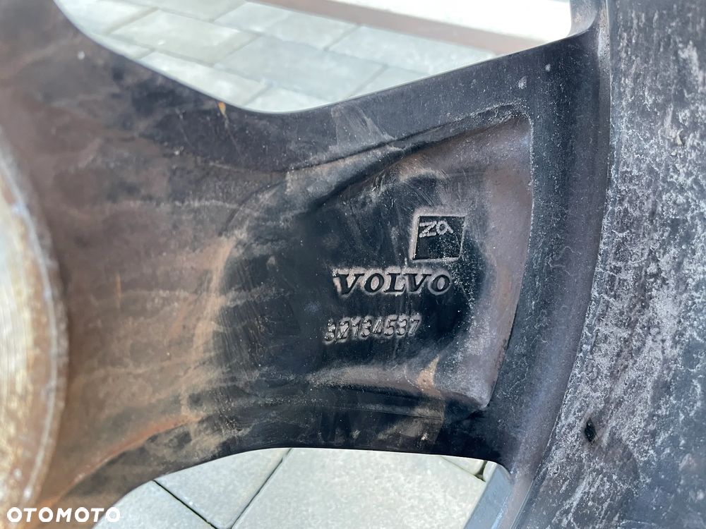 FELGA VOLVO XC40, XC60 II  8,5Jx19H2,  ET56,  5x108 - 4