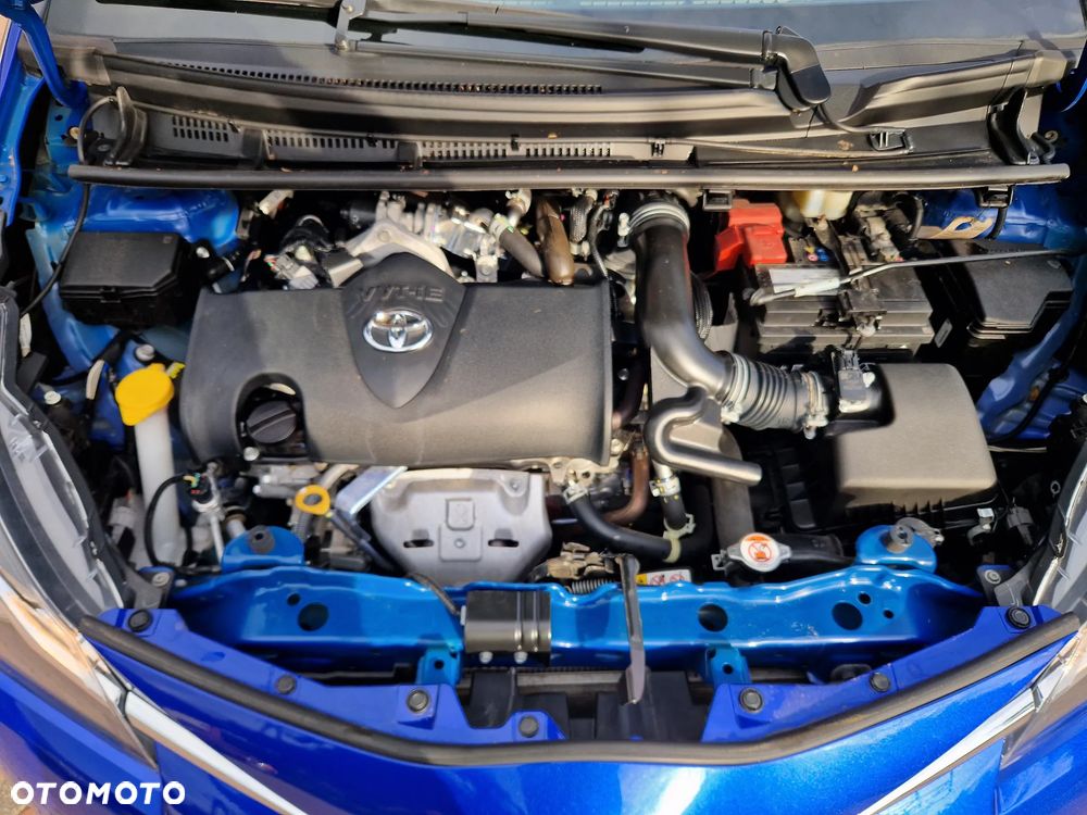 Toyota Yaris 1.5 Premium CVT - 27