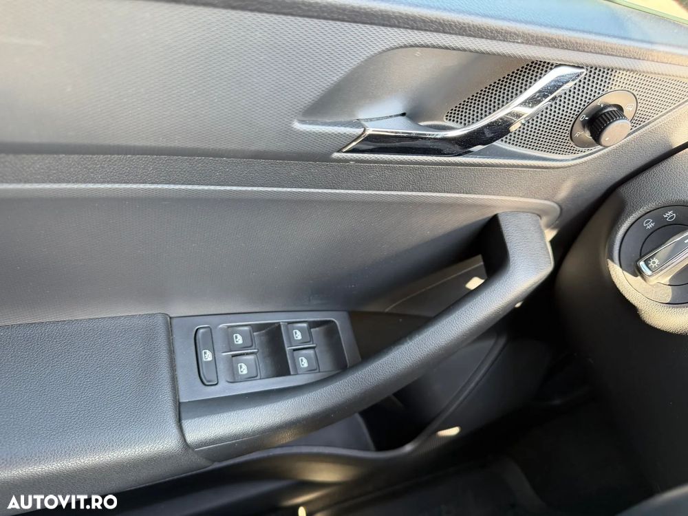 Skoda RAPID 1.2 TSI Style - 14