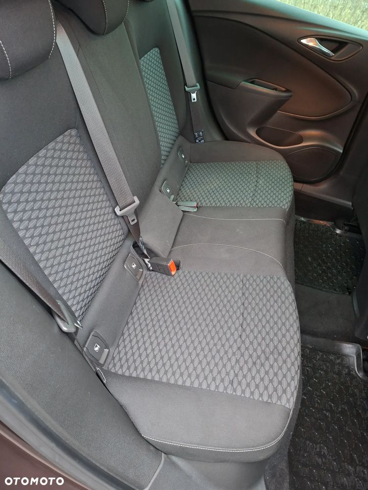 Opel Astra - 16
