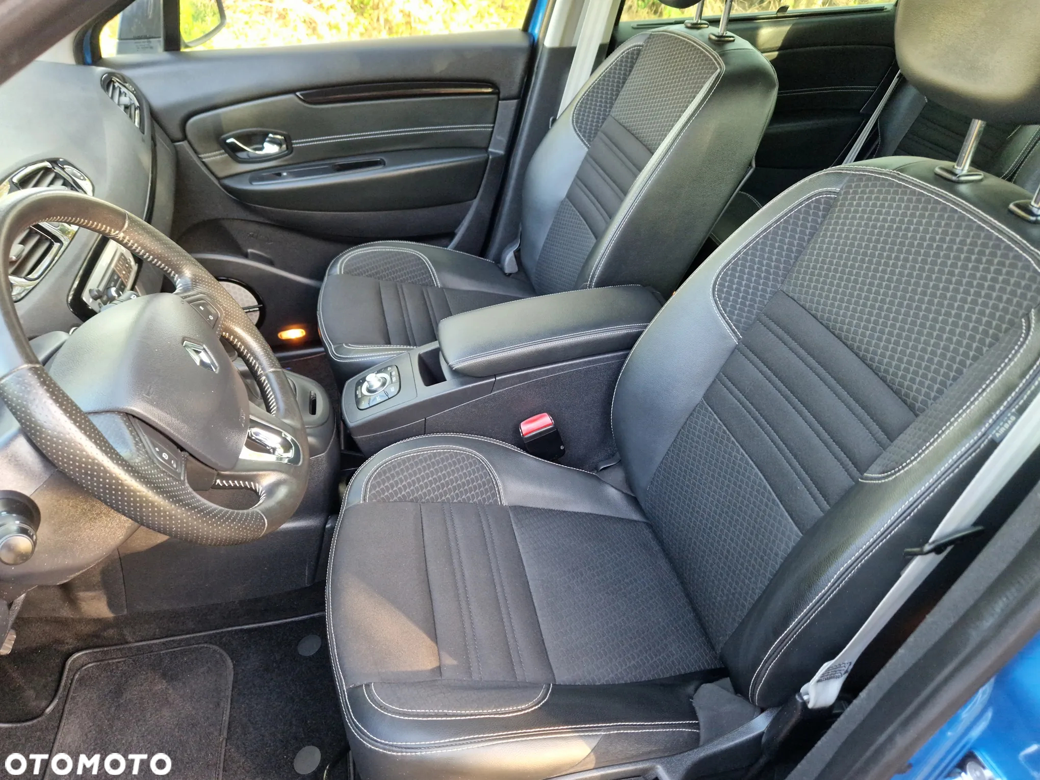 Renault Scenic 1.5 dCi Energy Bose EU6 - 17