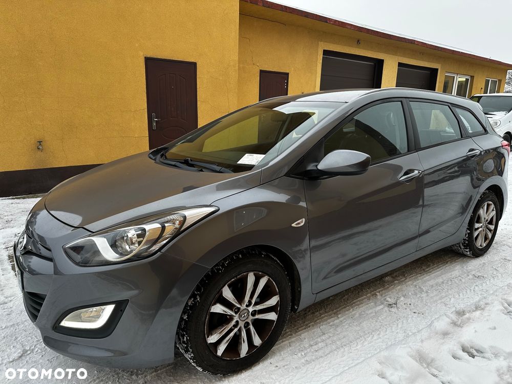 Hyundai i30 blue 1.6 CRDi Classic - 1