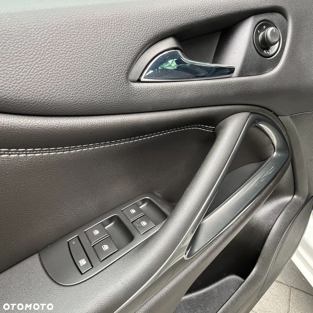 Opel Zafira Tourer 1.4 Turbo Innovation - 25
