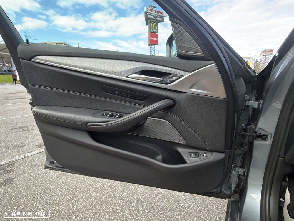 BMW 530 e iPerformance Pack M - 14