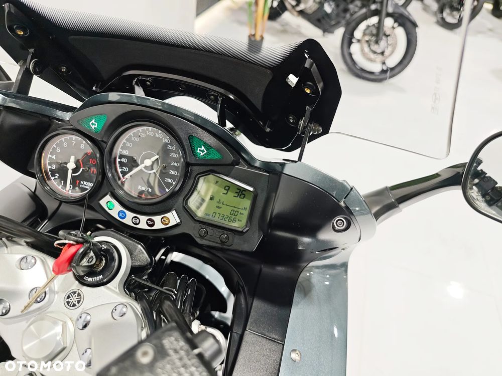 Yamaha FJR - 6