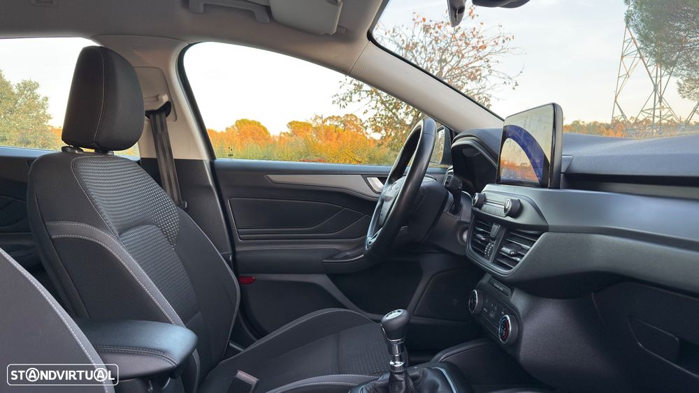 Ford Focus - 8