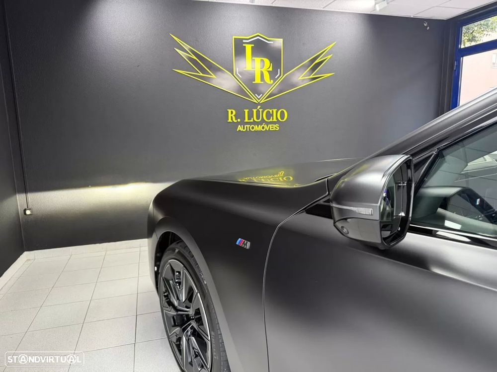 BMW i7 eDrive50 Pack Desportivo M - 12