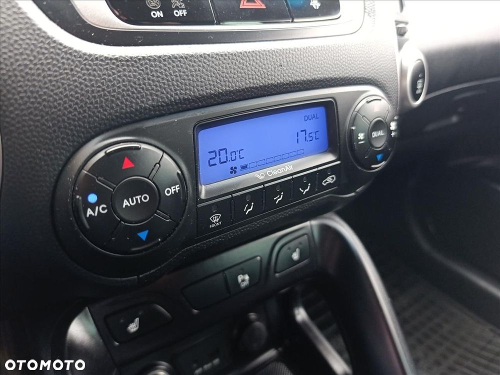 Hyundai ix35 2.0 CRDi Premium 4WD - 24