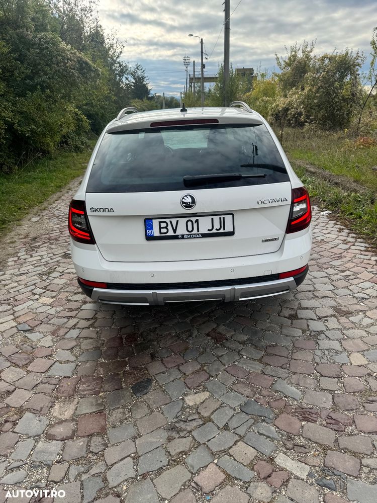 Skoda Octavia Combi Diesel 2.0 TDI 4X4 DSG Scout - 10