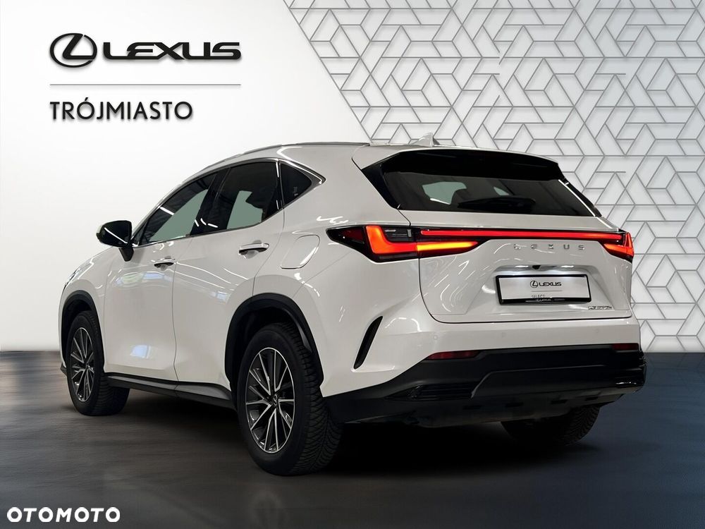 Lexus NX 350h Business AWD - 4