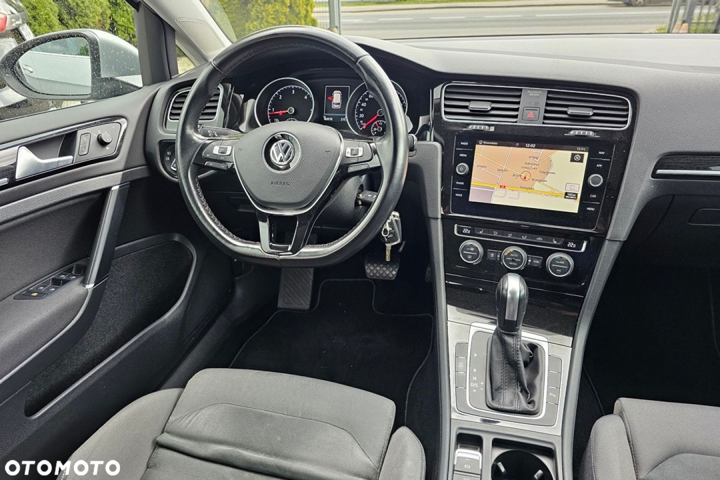 Volkswagen Golf - 16