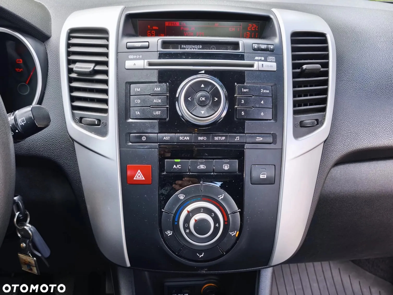Kia Venga - 8