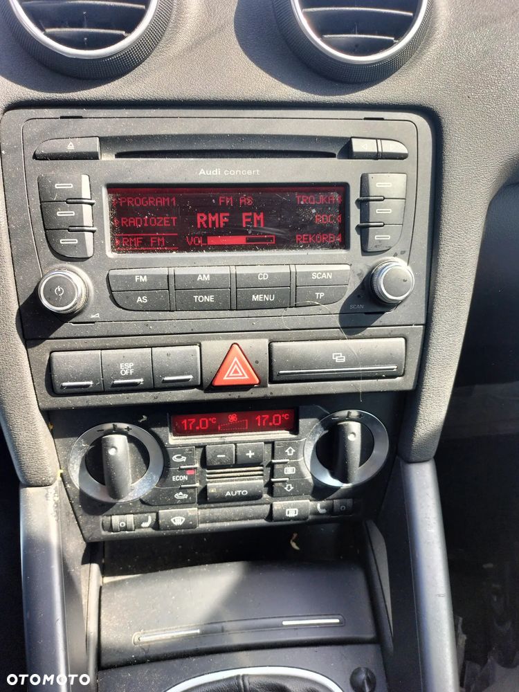 AUDI A3 8P 1.9 TDI 5D LZ5F RADIO CD PANEL KRATKA KLAPA TYŁ SZYBA DRZWI PRAWY LEWY ZDERZAK PRZÓD TYŁ BELKA BŁOTNIK LUSTERKO LAMPA CAŁY NA CZĘŚCI - 1