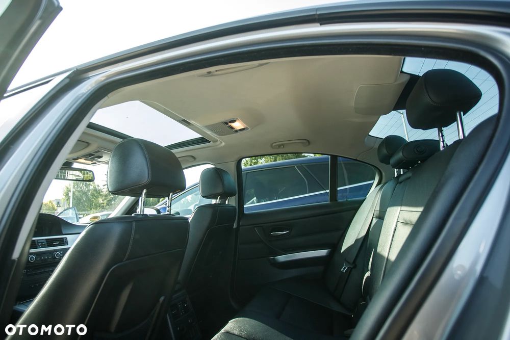 BMW Seria 3 318i Edition Sport - 37