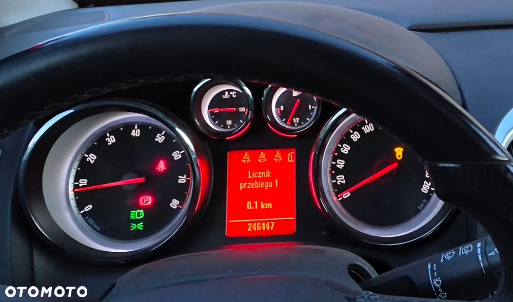 Opel Astra 1.6 Turbo - 18