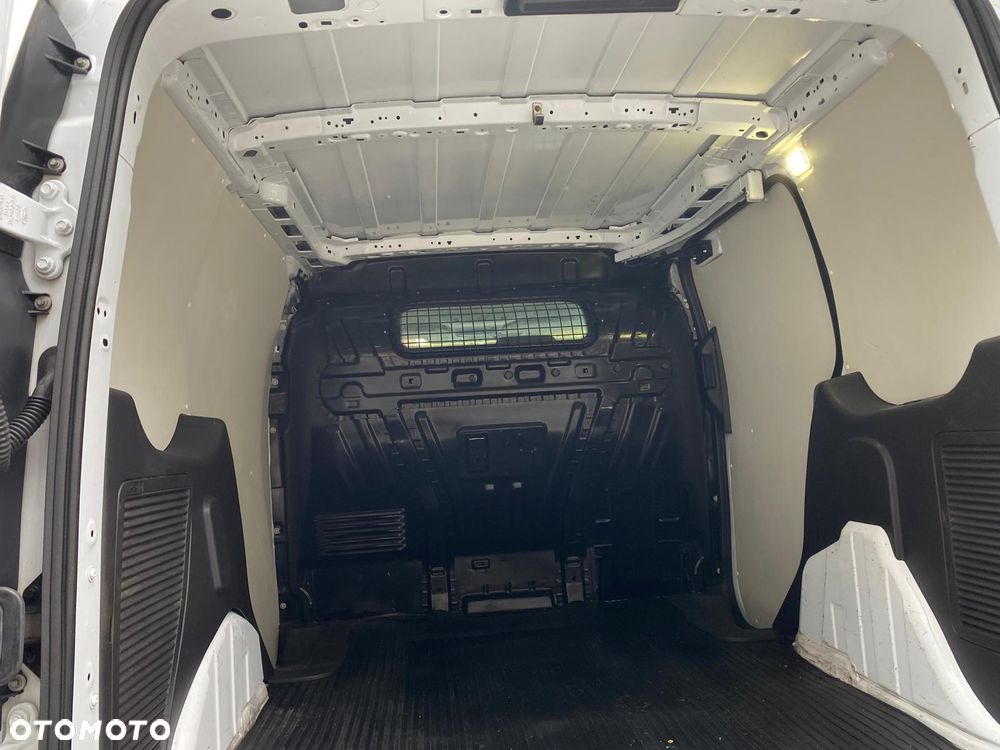 Ford CONNECT - 24