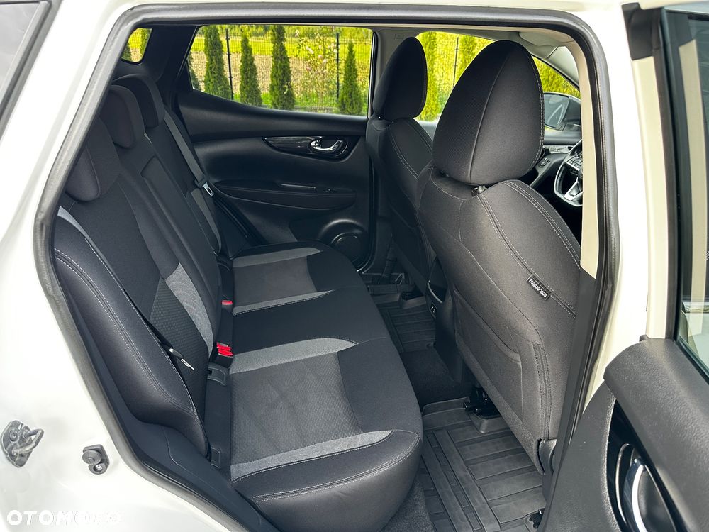 Nissan Qashqai 1.3 DIG-T N-Style DCT - 35