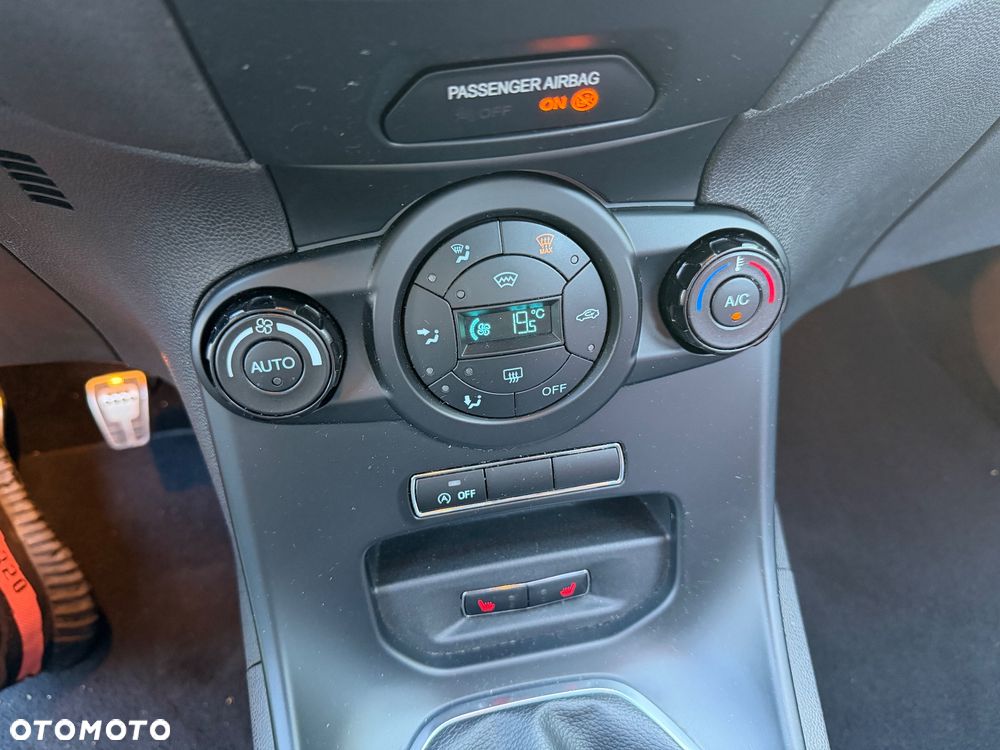 Ford Fiesta 1.0 EcoBoost STart-Stop ST-LINE - 19