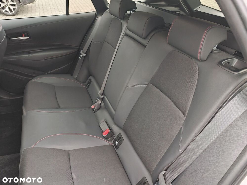 Toyota Corolla - 13