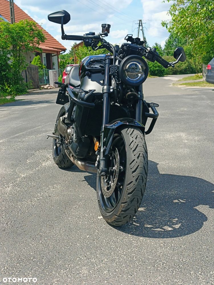Yamaha XSR - 17