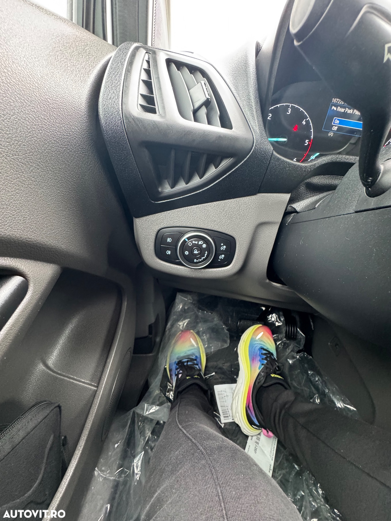 Ford Transit Connect 1.5 EcoBlue 120CP 8AT DCIV SWB(L1) Trend - 24
