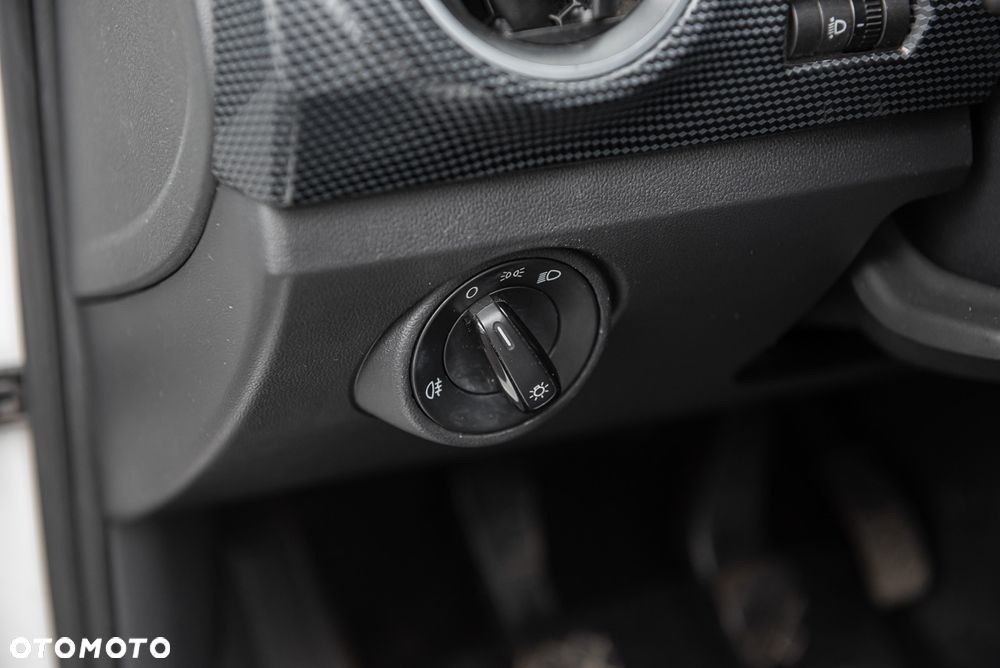 Volkswagen up! - 17