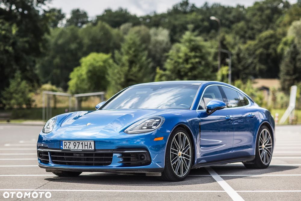 Porsche Panamera 4S - 1