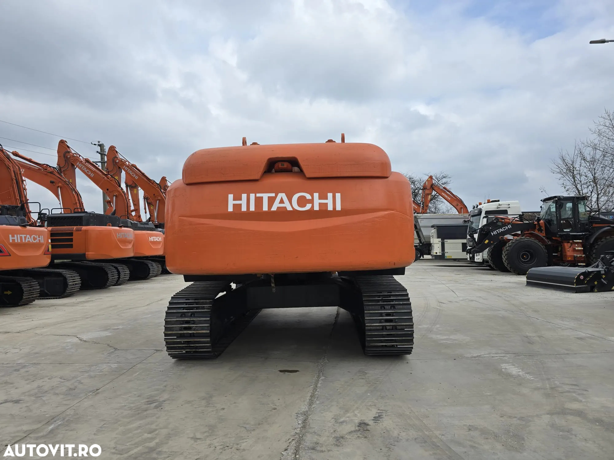 Hitachi EXCAVATOR PETRU DEMOLARI brate la 21m, 37t, 3 brate, cupla rapida, inst picon, inst rotire, 8.209h, ZX350-3, an 2006, senile 70% bune, AC, computer 96900 EUR+Tva - 14