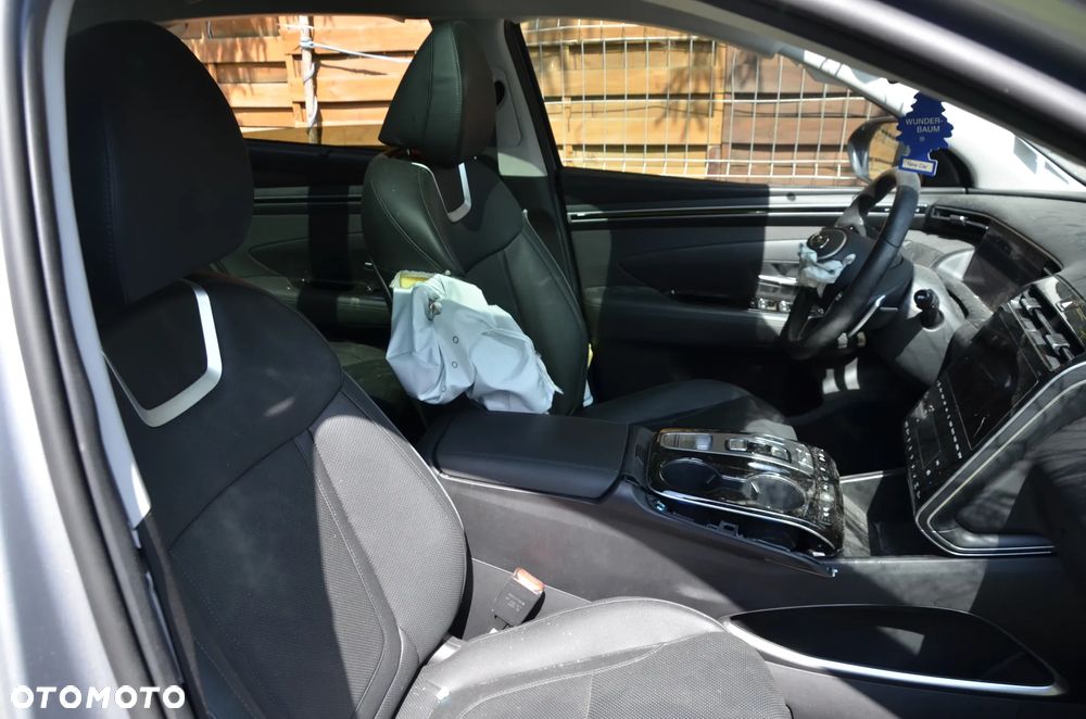Hyundai Tucson 1.6 T-GDi HEV Platinum N Line 4WD - 11