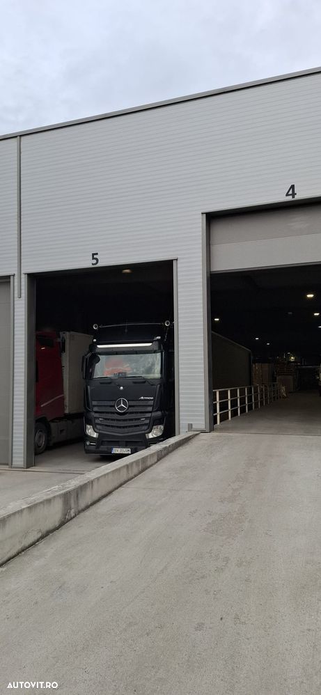 Mercedes-Benz Actros - 11