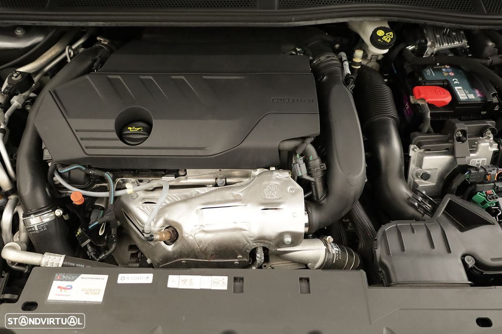 Peugeot 408 1.6 Hybrid Allure e-EAT8 - 23