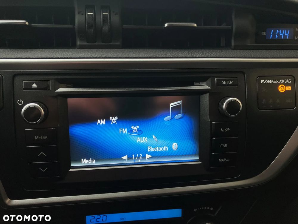 Toyota Auris 1.6 Premium - 23