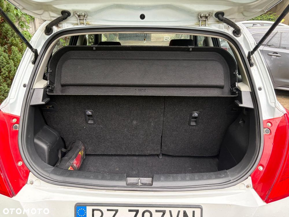 Suzuki Swift - 5