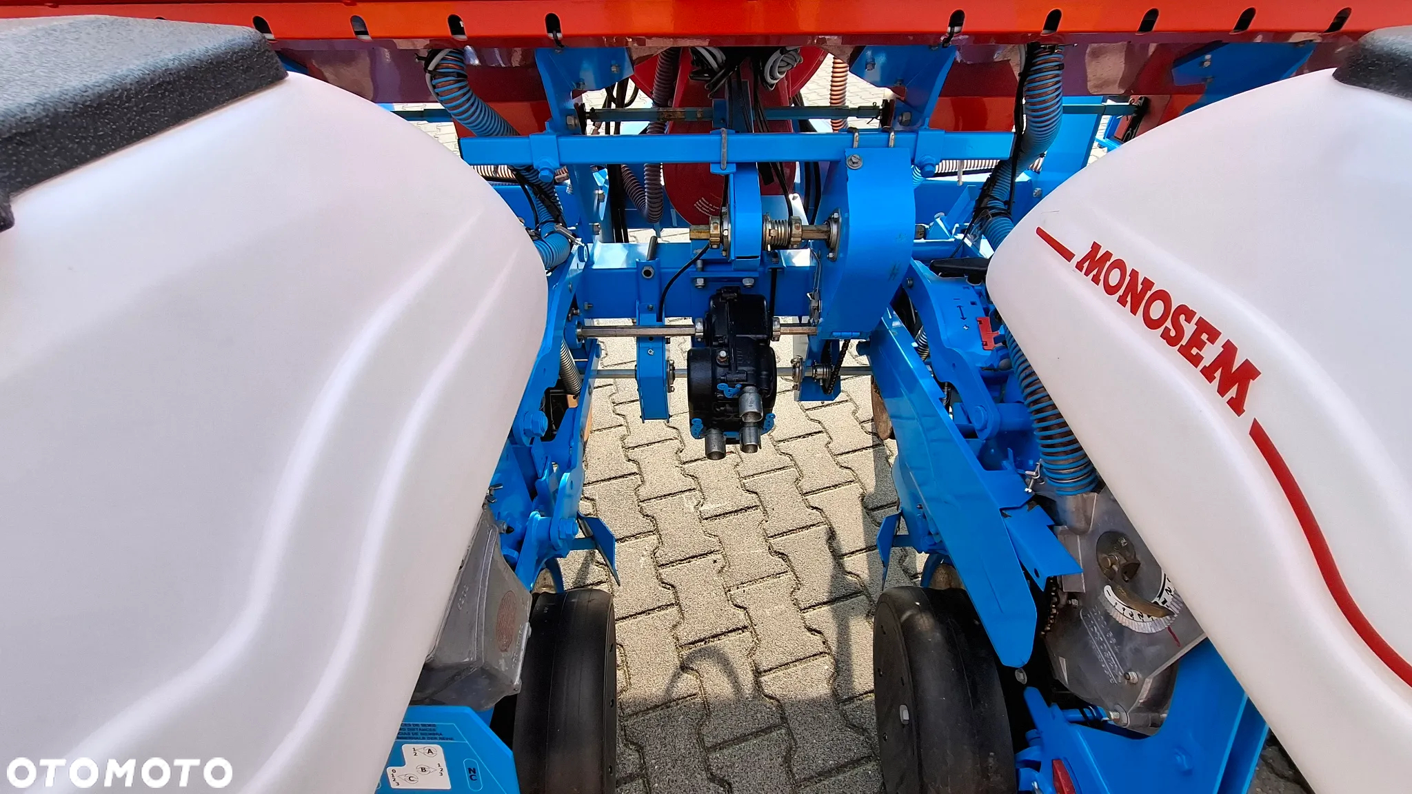 Monosem Siewnik punktowy 6-rzędowy NG PLUS M Monoshox - 17
